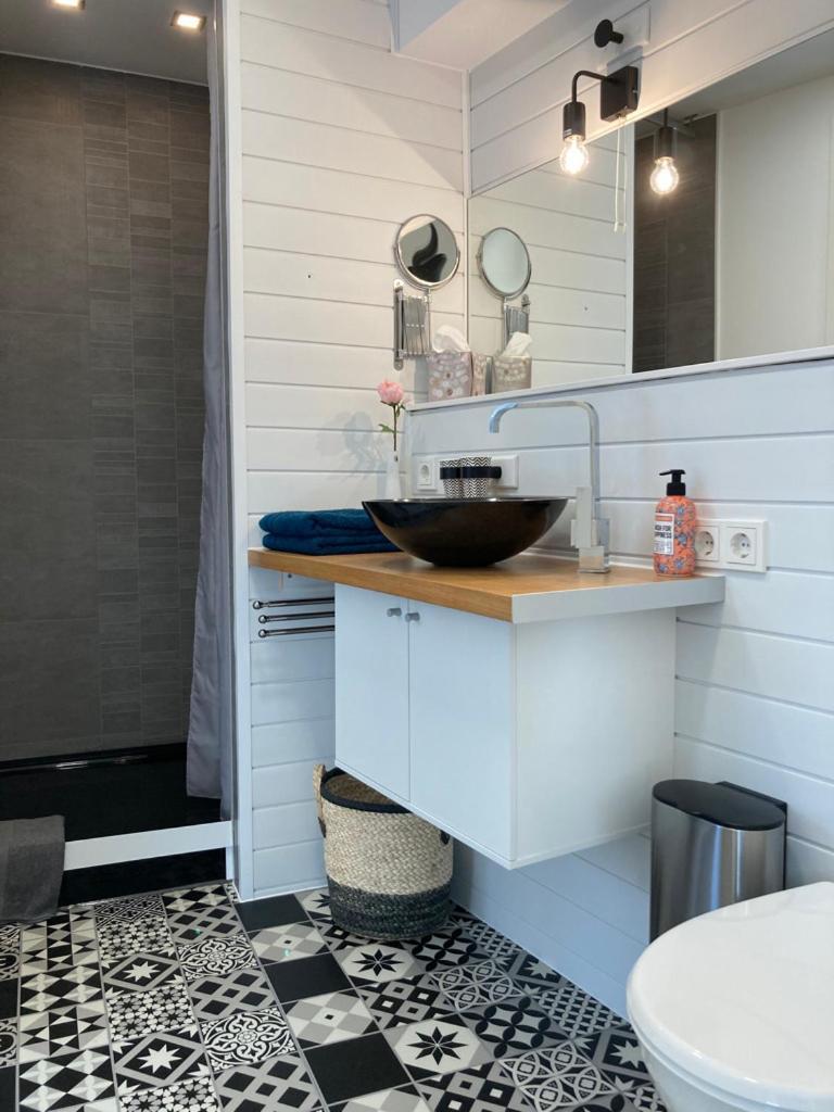 Living At Saarpartments - Adultsonly - Business & Holiday Homes With Kitchen For Long- And Short Term Stay, 3 Min To St Johanner Markt And Points Of Interest Sarrebruck Extérieur photo
